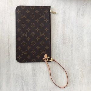 Brand New LV Neverfull MM Pochette.